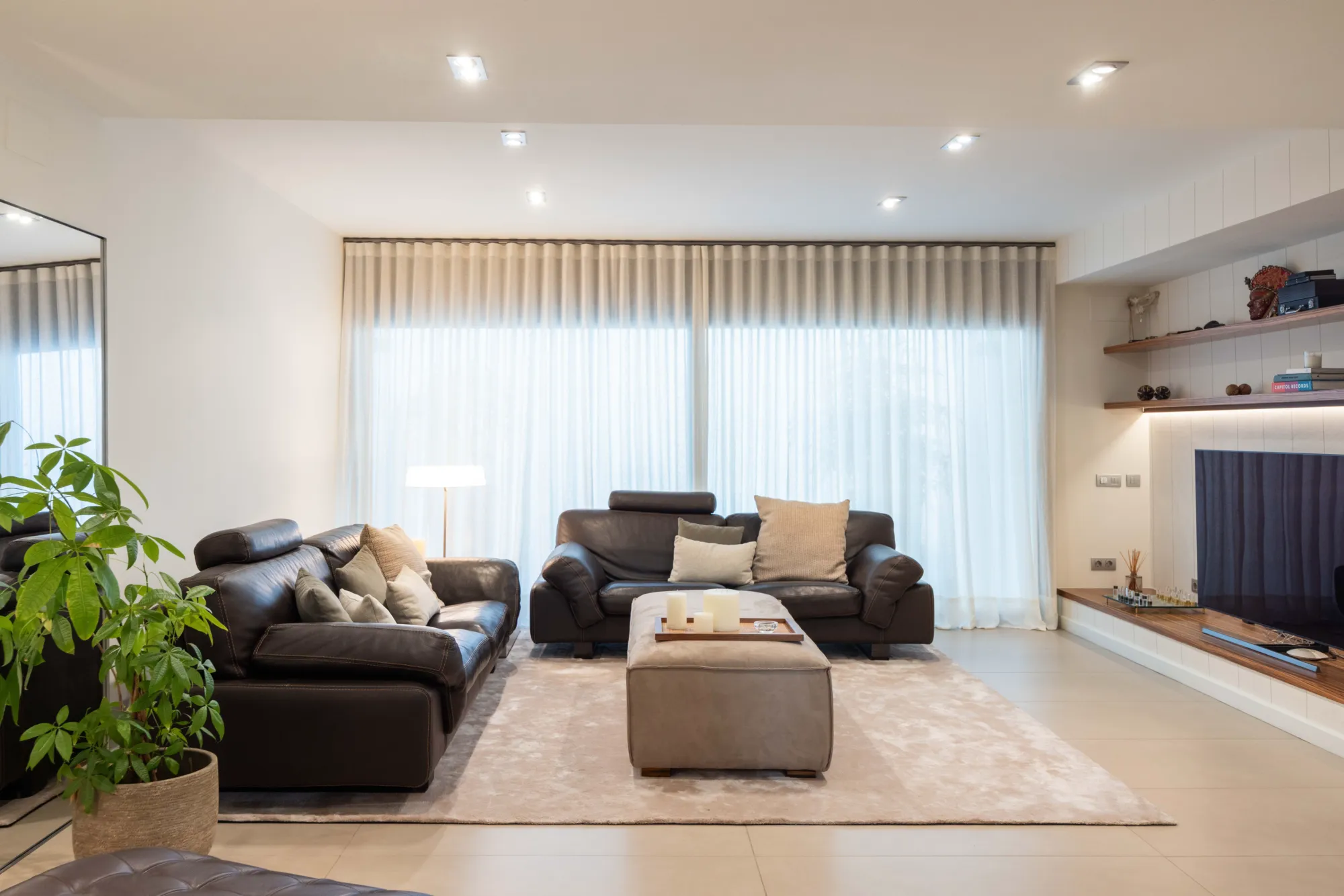 living room lateral
